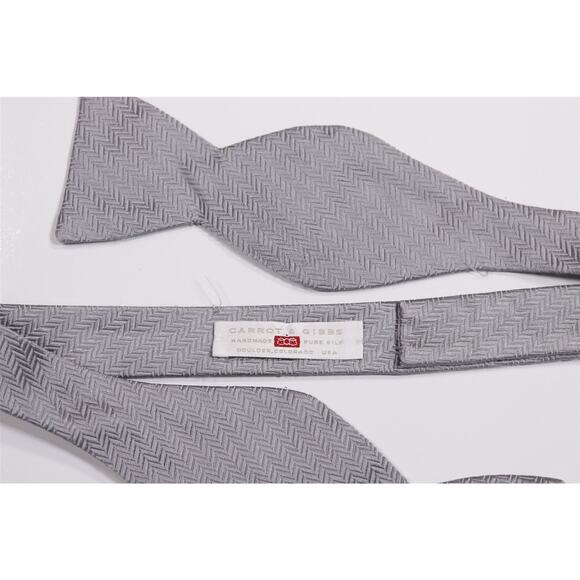 Carrot & Gibbs Gray Herringbone Silk Bow Tie Adjustable Made in Colorado USA - Picture 2 of 3